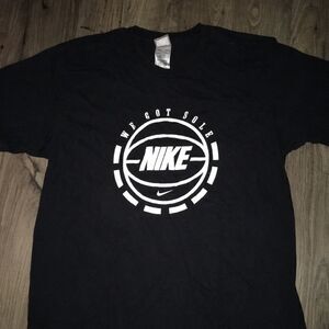 Black Nike sportswear we got sole 🏀 b-ball t shirt L men’s